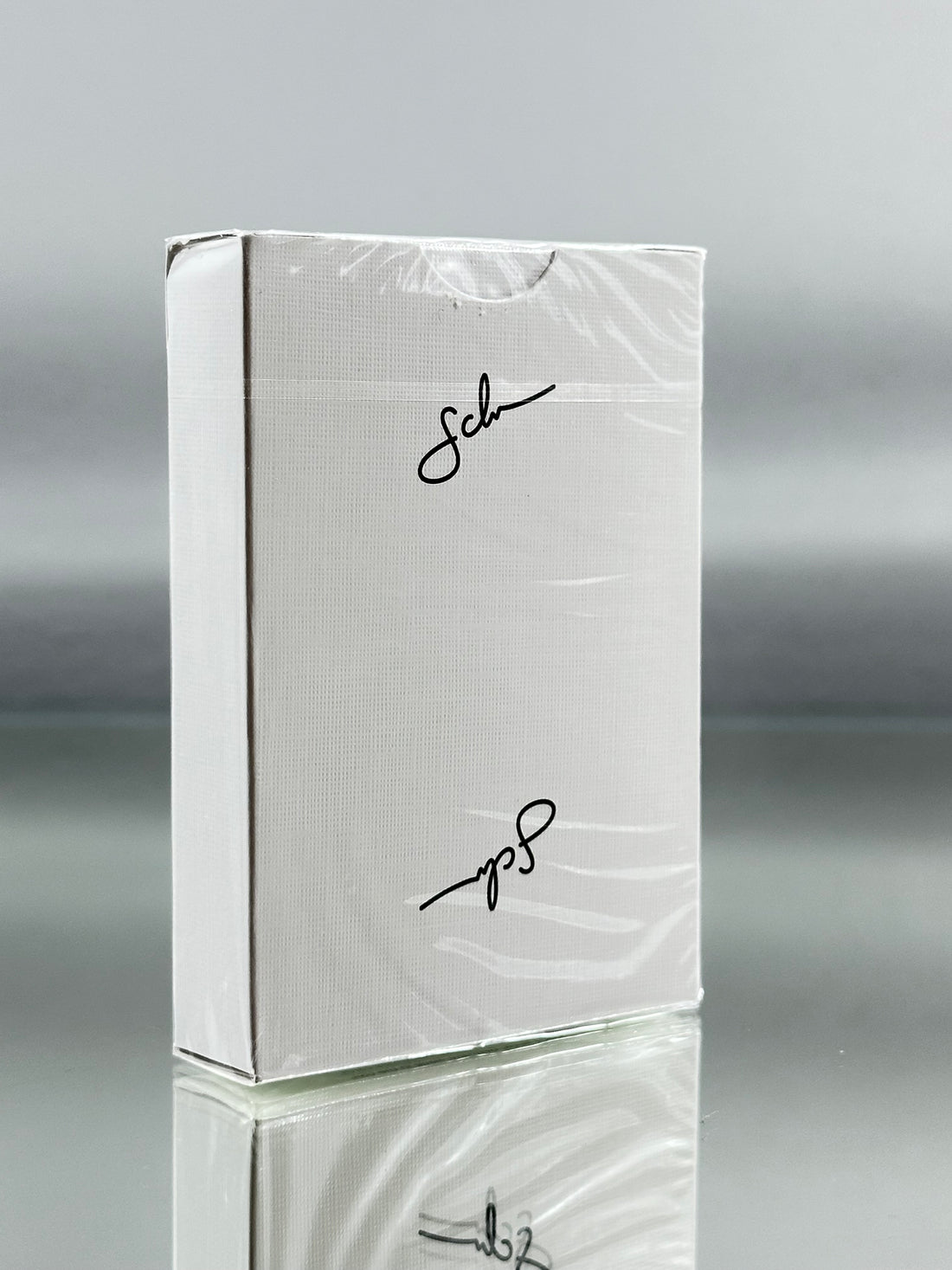 Signature (White Edition) by Daniel Schneider