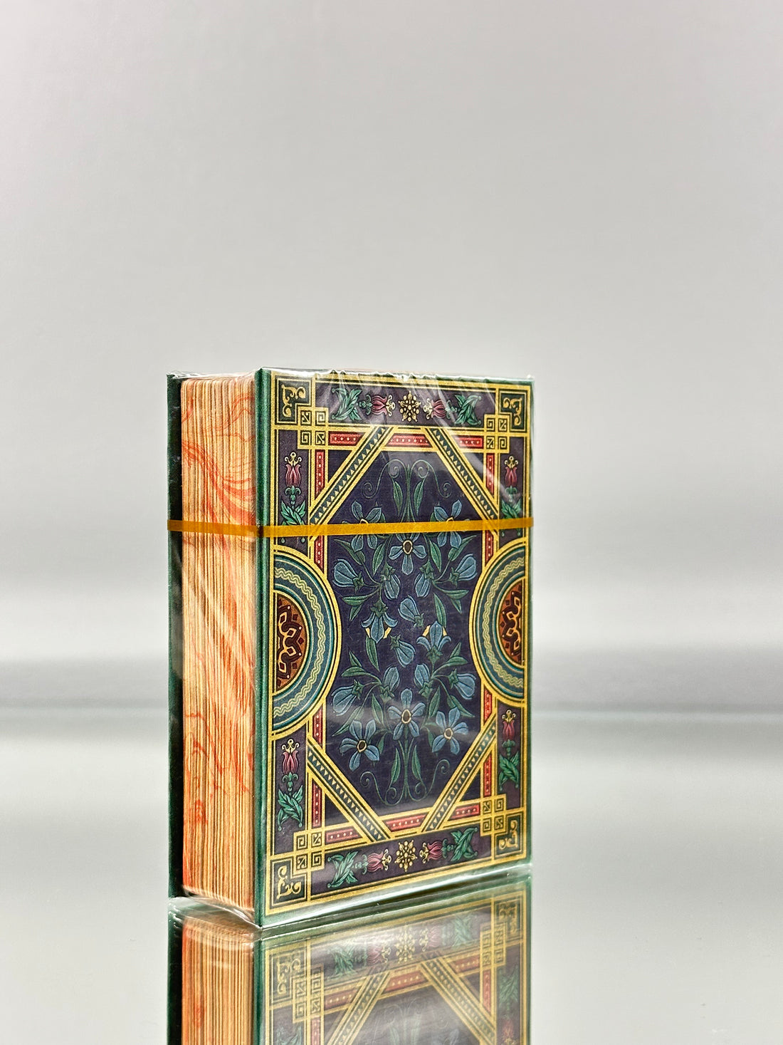 Kings Wild Project Alice In Wonderland Gilded Playing Cards Book Box
